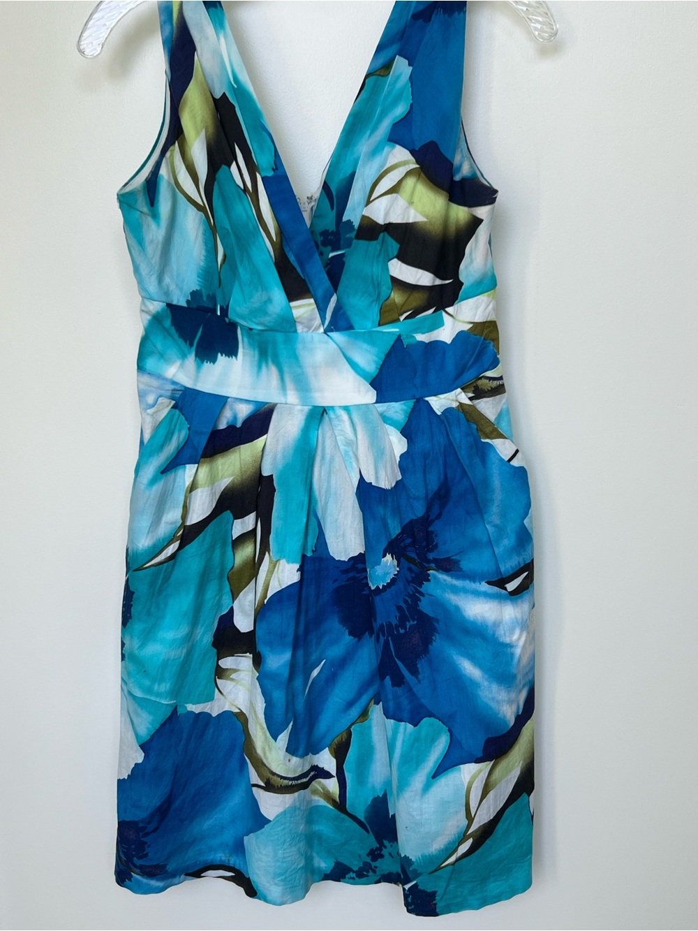 Corey P. Blue Floral V-Neck Women’s Dress - Picture 4 of 5
